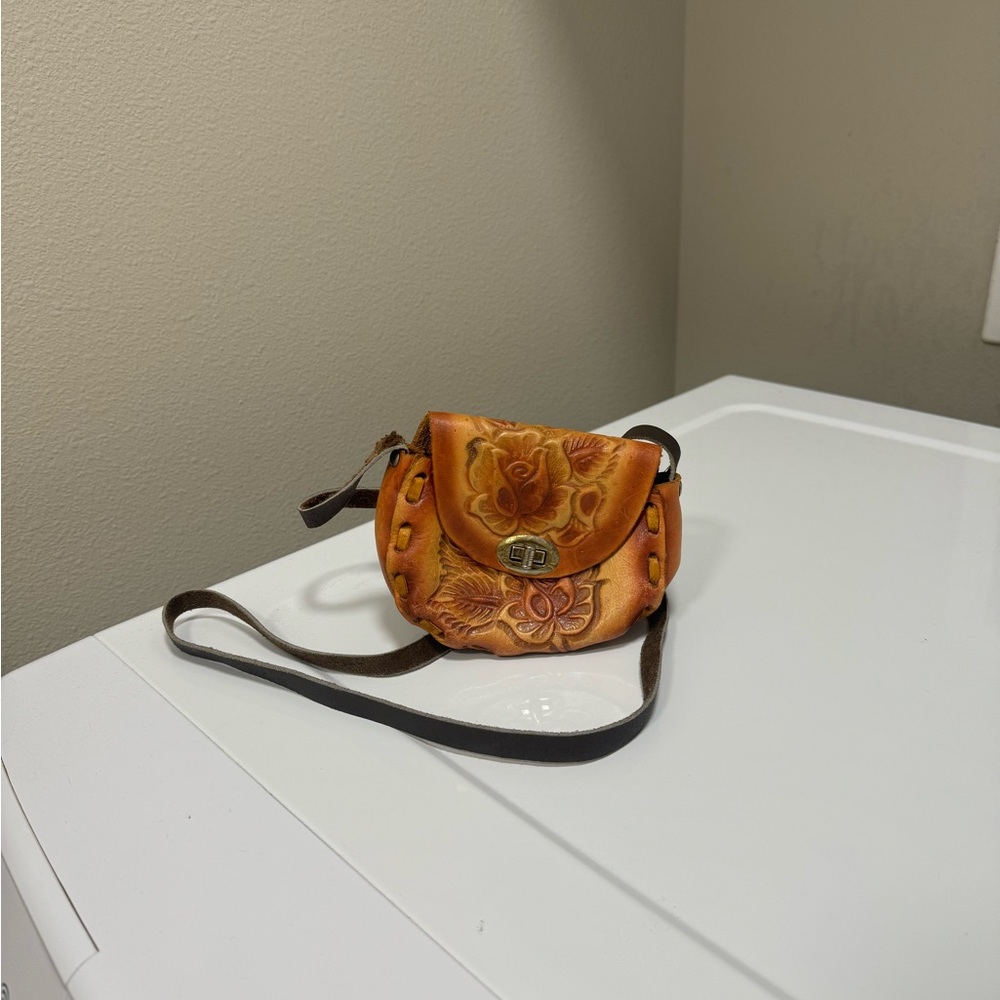 MINI !! Mini crossbody leather beg with floral